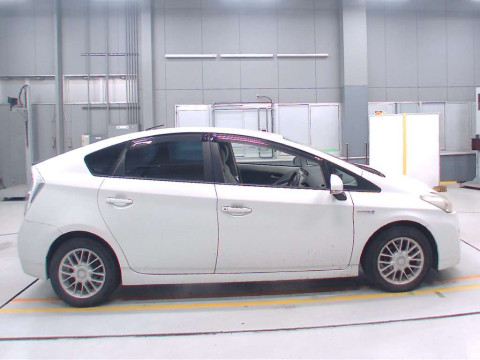 2010 Toyota Prius ZVW30[2]