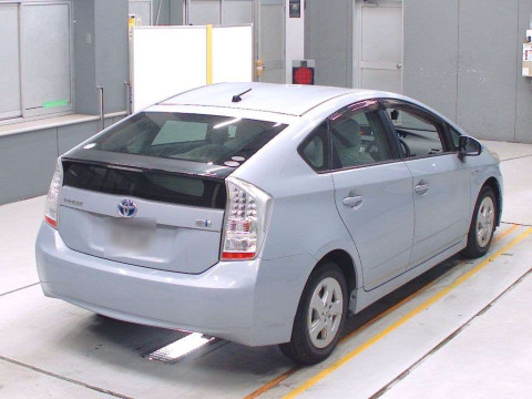 2010 Toyota Prius ZVW30[1]