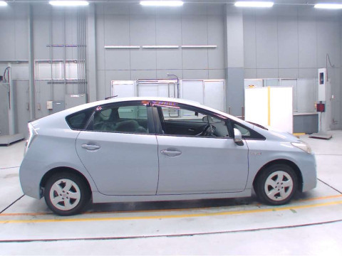 2010 Toyota Prius ZVW30[2]