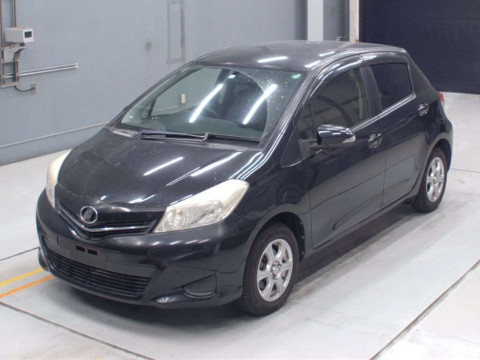 2013 Toyota Vitz KSP130[0]