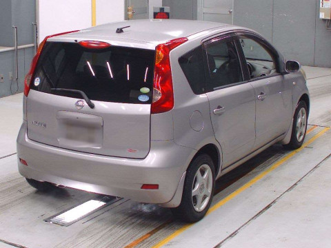 2010 Nissan Note E11[1]