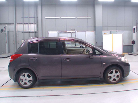 2008 Nissan Tiida C11[2]