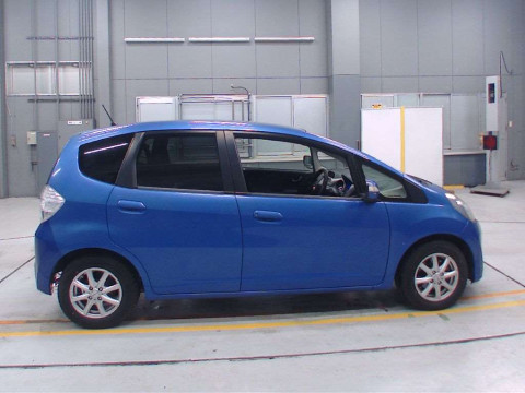 2012 Honda Fit Hybrid GP1[2]