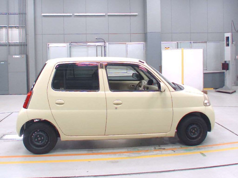 2007 Daihatsu Esse L235S[2]