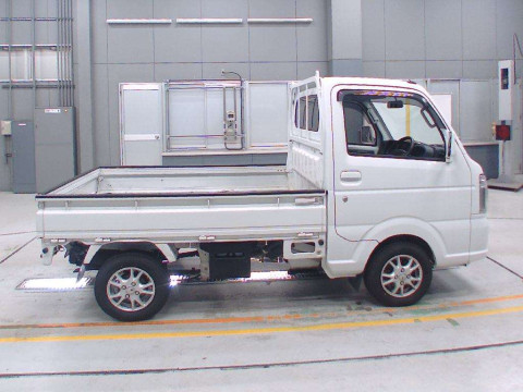 2014 Suzuki Carry Truck DA16T[2]