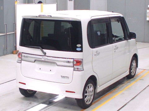 2010 Daihatsu Tanto L375S[1]