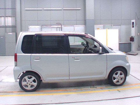 2004 Mitsubishi eK Wagon H81W[2]