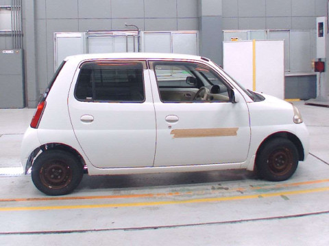 2007 Daihatsu Esse L245S[2]