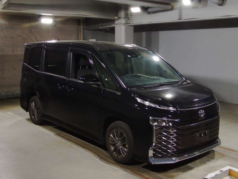 2022 Toyota Voxy MZRA90W[2]