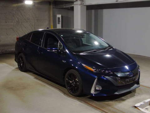 2020 Toyota Prius PHV ZVW52[2]