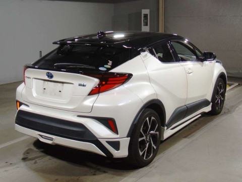 2020 Toyota C-HR ZYX11[1]