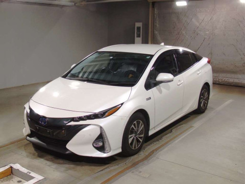 2018 Toyota Prius PHV ZVW52[0]