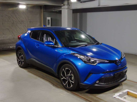 2019 Toyota C-HR ZYX10[2]