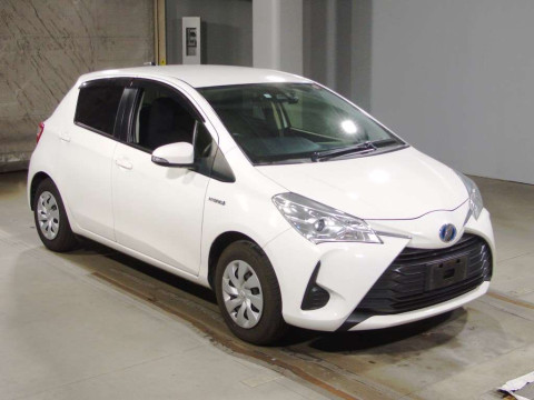 2019 Toyota Vitz NHP130[2]