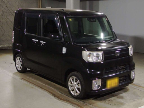 2018 Daihatsu Wake LA700S[2]