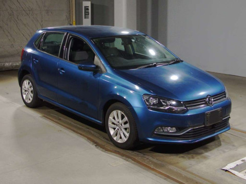 2017 Volkswagen Polo 6RCJZ[2]