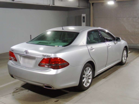 2008 Toyota Crown GRS200[1]