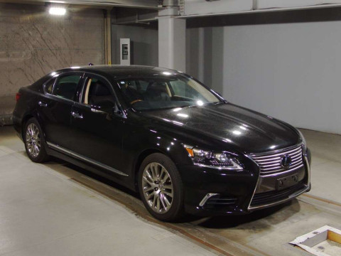 2015 Lexus LS USF40[2]