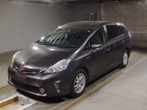 2014 Toyota Prius alpha ZVW41W[0]