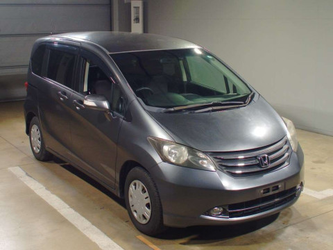 2010 Honda Freed GB3[2]