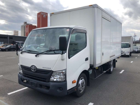 2018 Toyota Toyoace Truck XZU710[0]