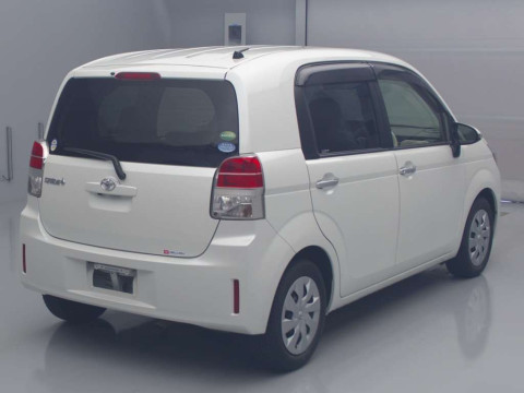 2013 Toyota Spade NCP141[1]