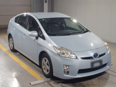 2010 Toyota Prius ZVW30[2]