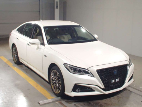 2018 Toyota Crown Hybrid GWS224[2]