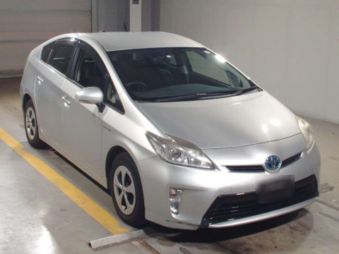 2012 Toyota Prius ZVW30[2]