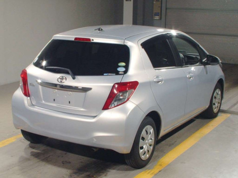 2013 Toyota Vitz NSP130[1]