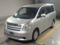 2007 Toyota Noah