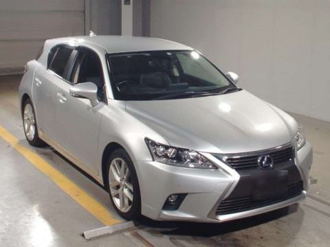 2015 Lexus CT ZWA10[2]