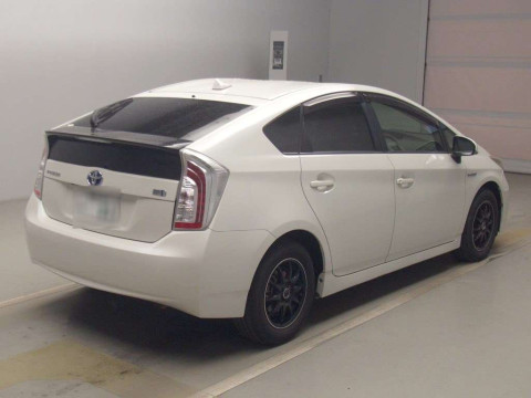 2015 Toyota Prius ZVW30[1]