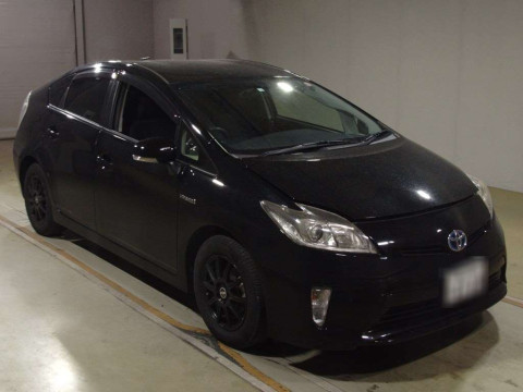 2014 Toyota Prius ZVW30[2]