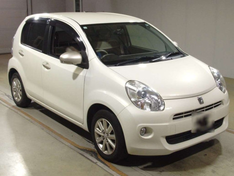 2011 Toyota Passo NGC30[2]