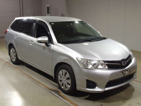 2012 Toyota Corolla Fielder NZE161G[2]