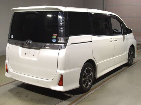 2019 Toyota Voxy ZRR80W[1]