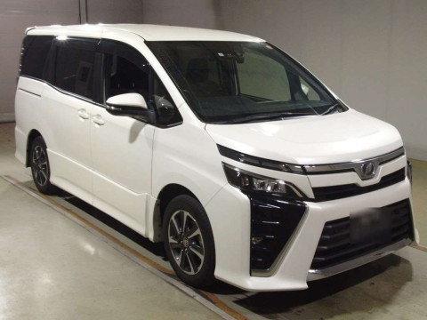 2019 Toyota Voxy ZRR80W[2]