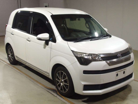 2013 Toyota Spade NCP141[2]