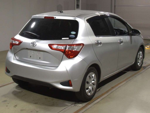 2017 Toyota Vitz NSP130[1]