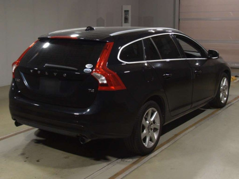 2014 Volvo V60 FB4164T[1]