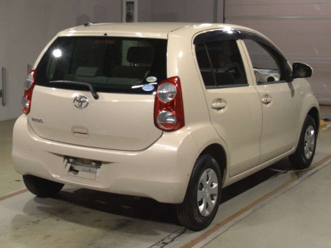 2011 Toyota Passo KGC30[1]