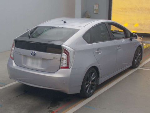 2012 Toyota Prius ZVW30[1]