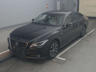 2019 Toyota Crown Hybrid