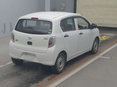 2013 Daihatsu Mira es LA300S[1]