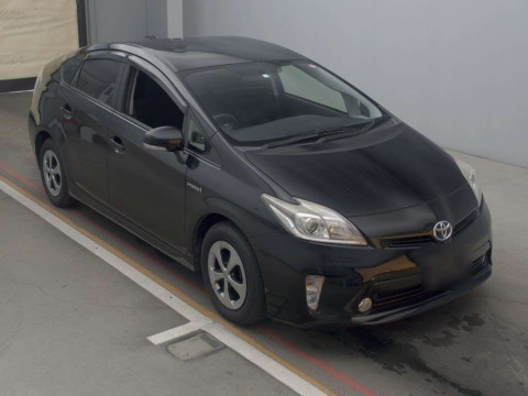 2014 Toyota Prius ZVW30[2]