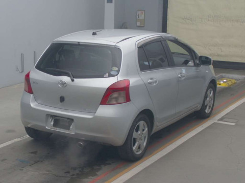 2006 Toyota Vitz SCP90[1]