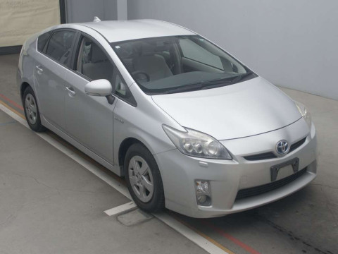 2011 Toyota Prius ZVW30[2]