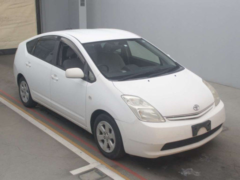 2004 Toyota Prius NHW20[2]