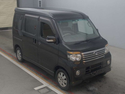 2011 Daihatsu Atrai Wagon S331G[2]